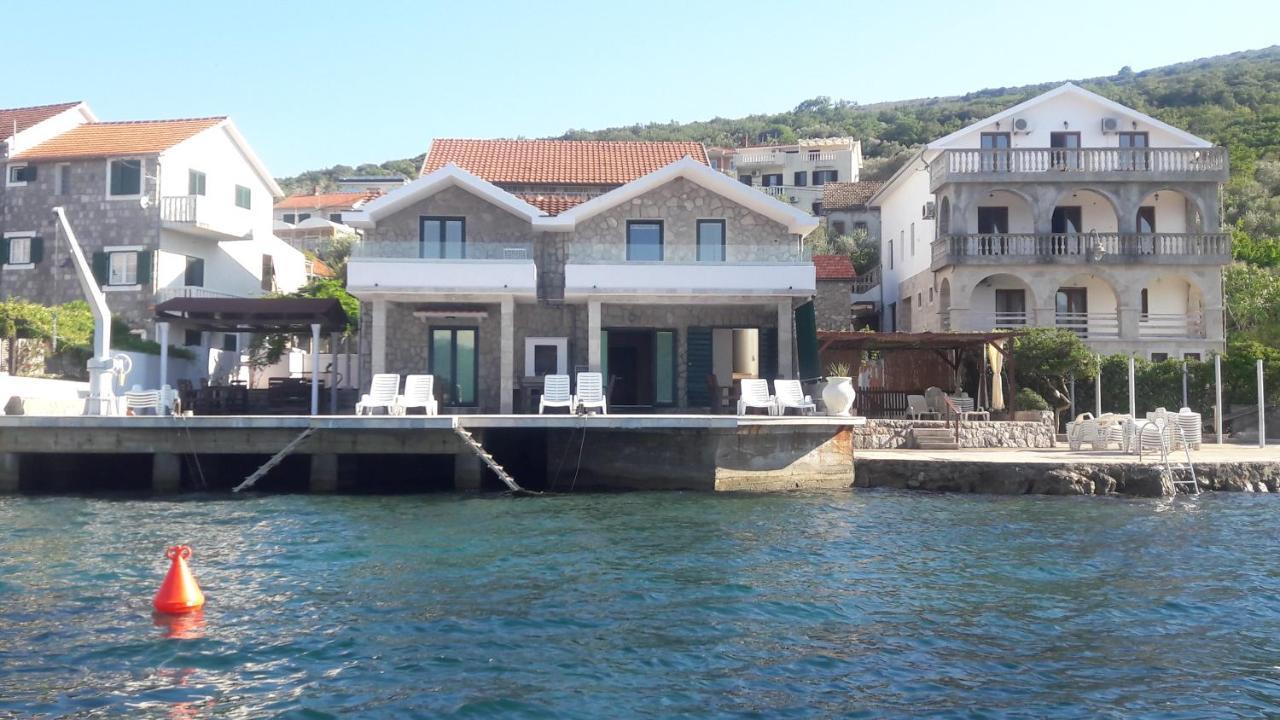 Apartments Ponta Krasici ติวัต ภายนอก รูปภาพ